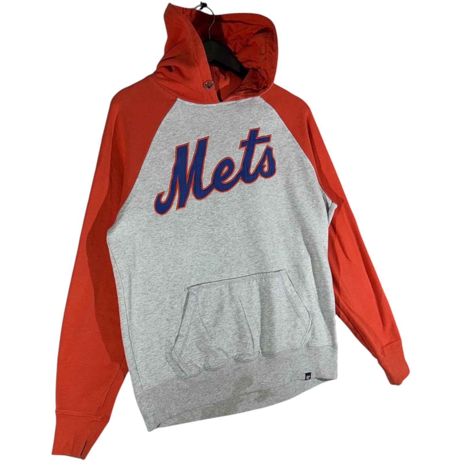 Collection of '47 Brand New York Mets Spellout Logo MLB Hoodie in a gallery layout