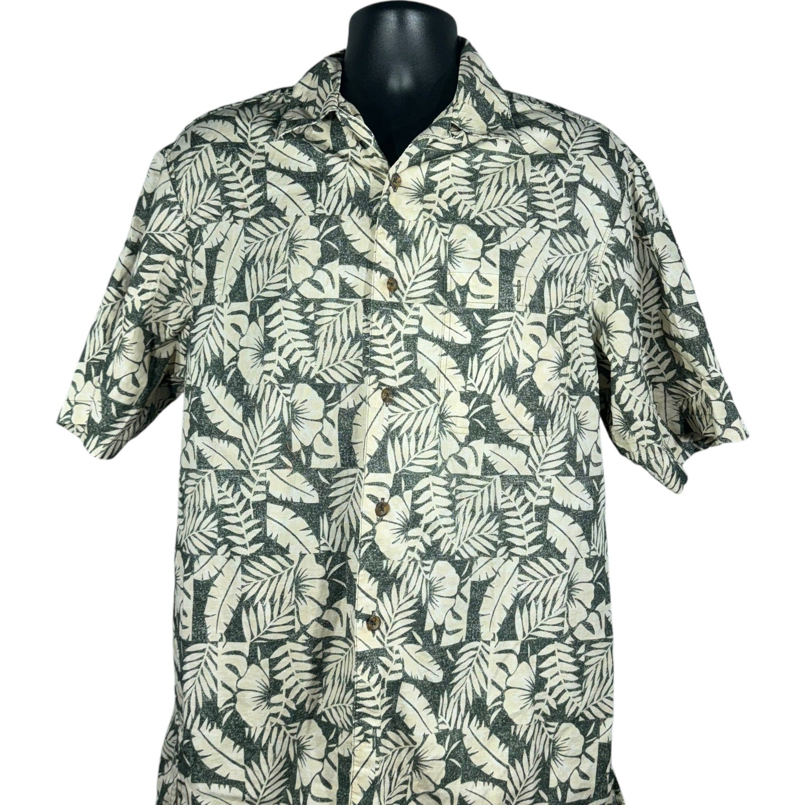 Collection of Woolrich Hawaiian Short Sleeve Button Up in a gallery layout