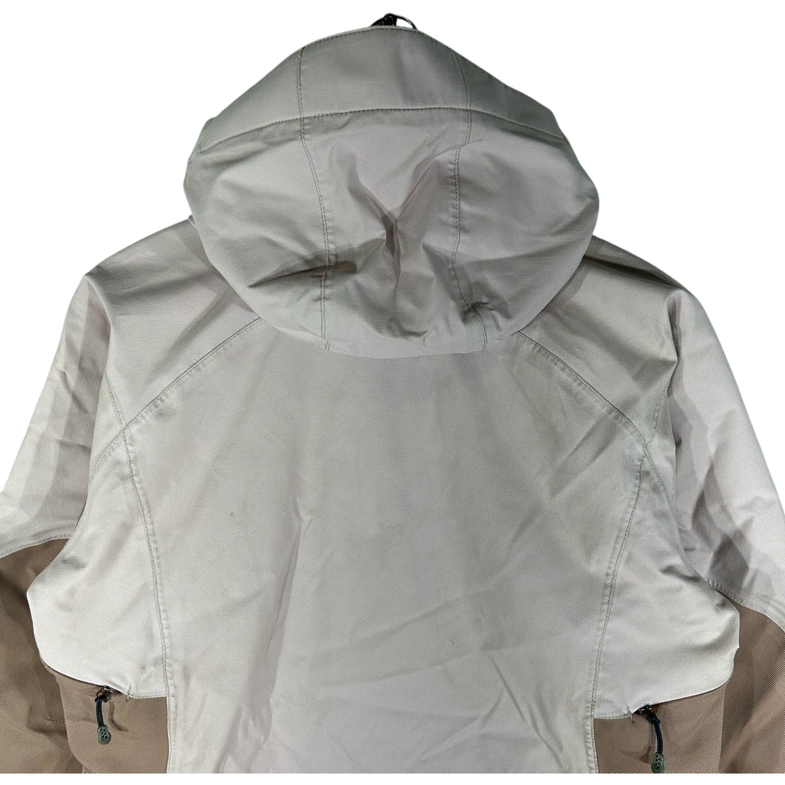 Collection of Women's Patagonia Hooded Jacket in a gallery layout