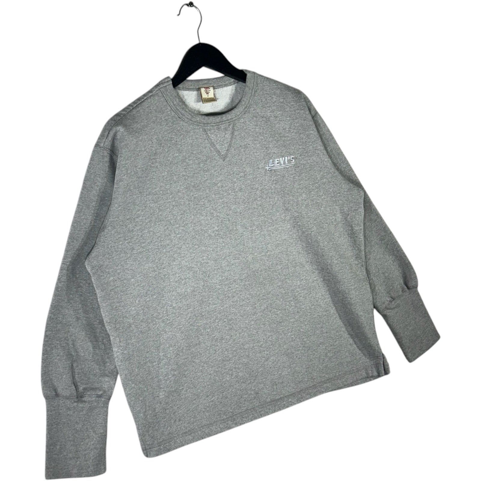 Collection of Women's Levi's Pullover Crewneck in a gallery layout