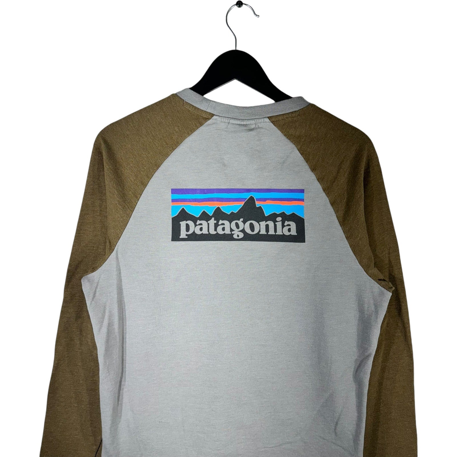 Collection of Patagonia Long Sleeve in a gallery layout