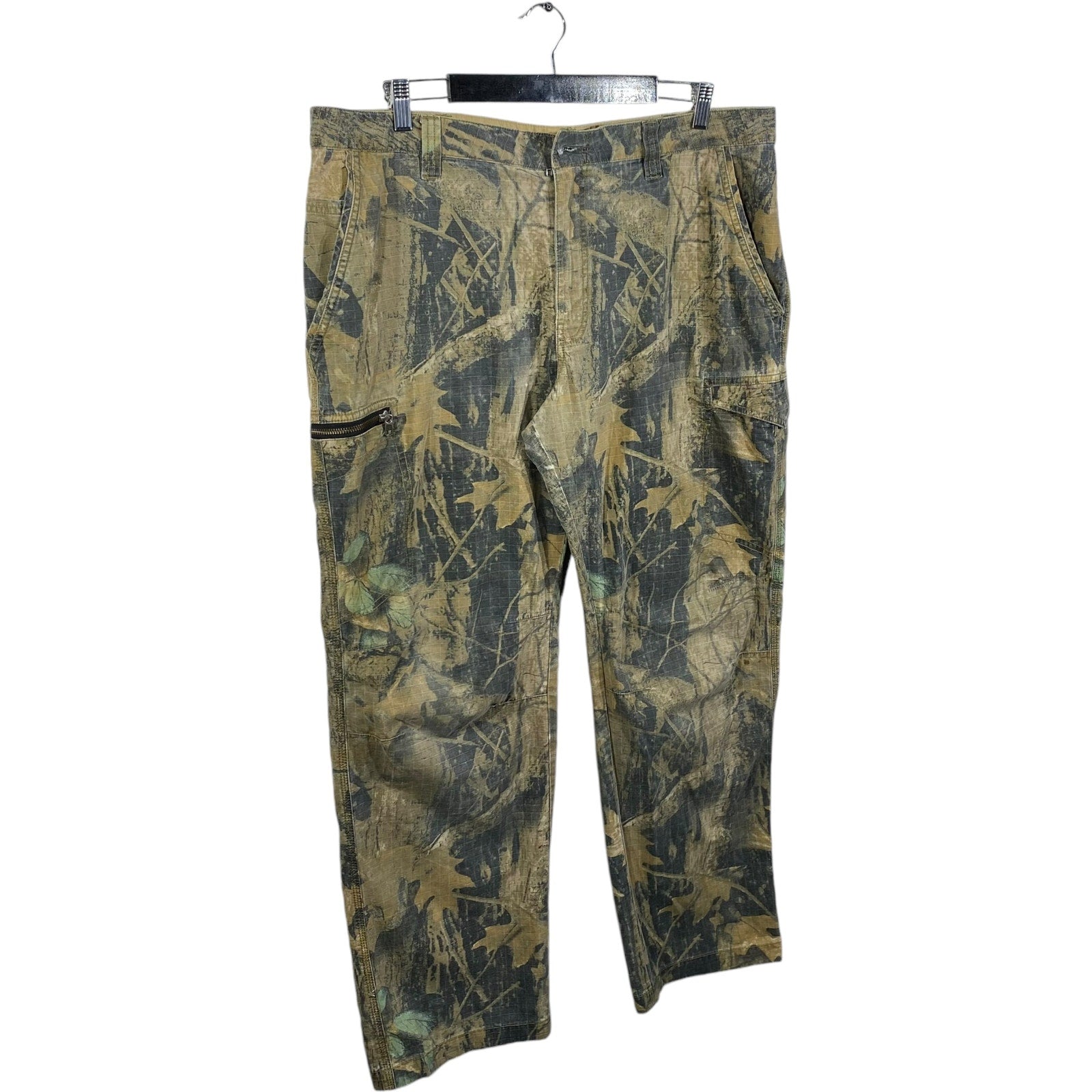 Collection of Columbia Camo Cargo Pants 40x32 in a gallery layout