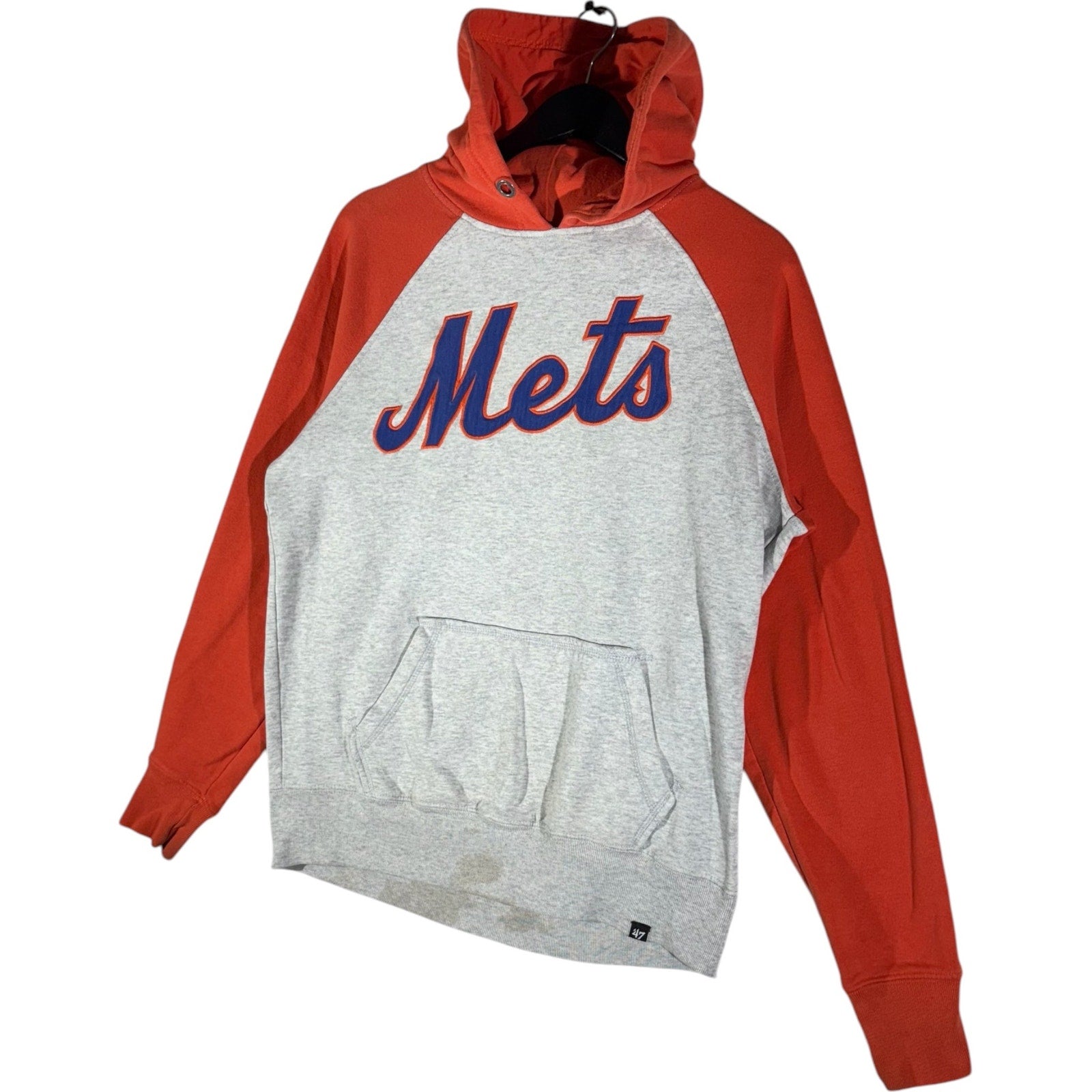 Collection of '47 Brand New York Mets Spellout Logo MLB Hoodie in a gallery layout