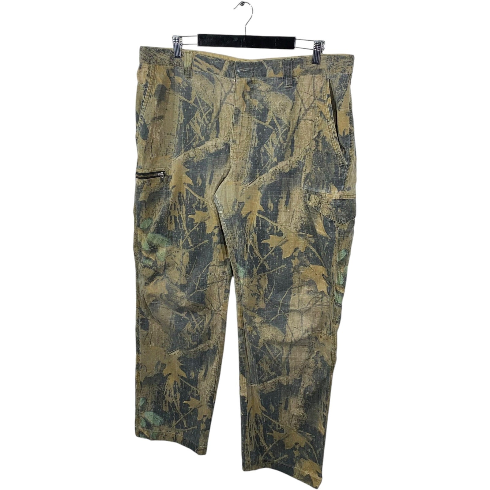 Collection of Columbia Camo Cargo Pants 40x32 in a gallery layout