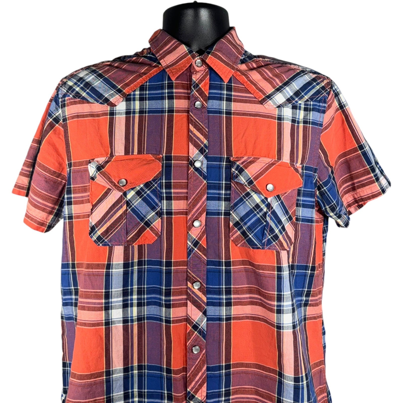 Collection of Roebuck & Co. Plaid Short Sleeve Button Up Shirt in a gallery layout