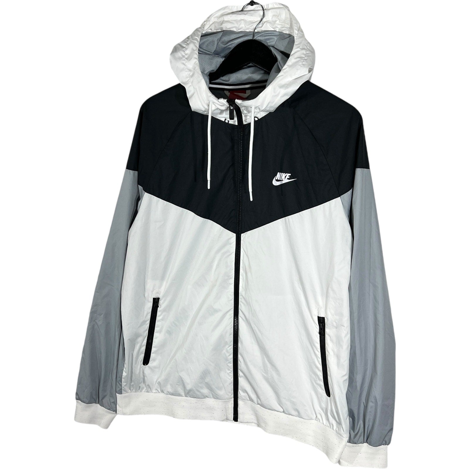 Collection of Nike Full Zip Windbreaker in a gallery layout