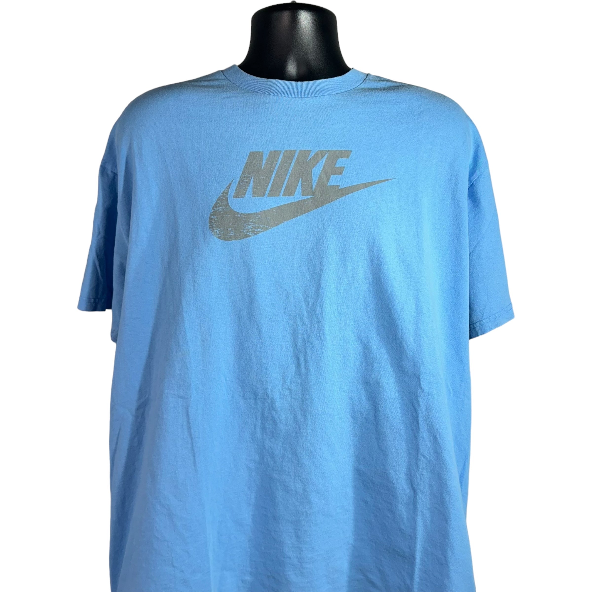 Collection of Nike Chest Logo Tee in a gallery layout