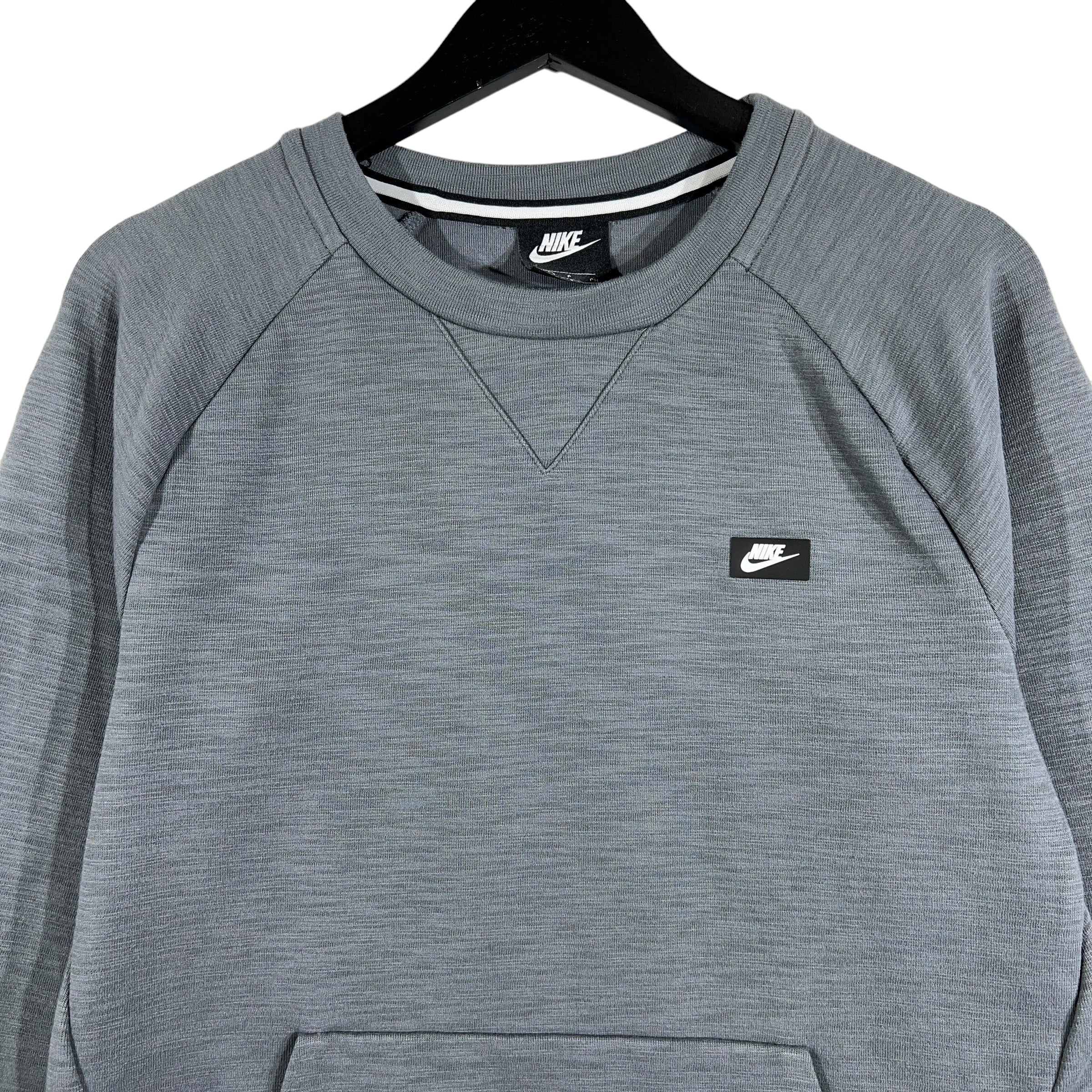 Collection of Nike Pocket Pullover in a gallery layout