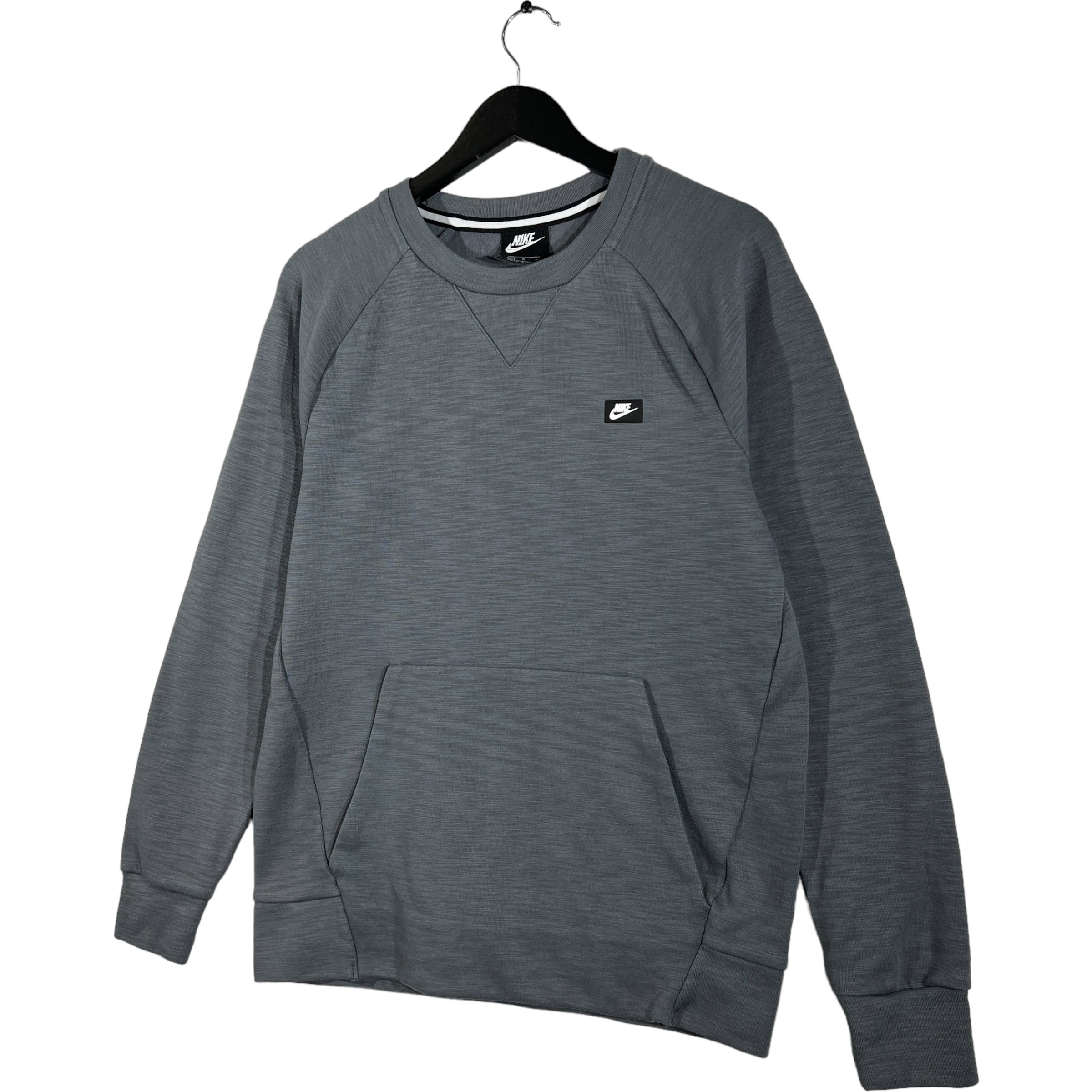 Collection of Nike Pocket Pullover in a gallery layout