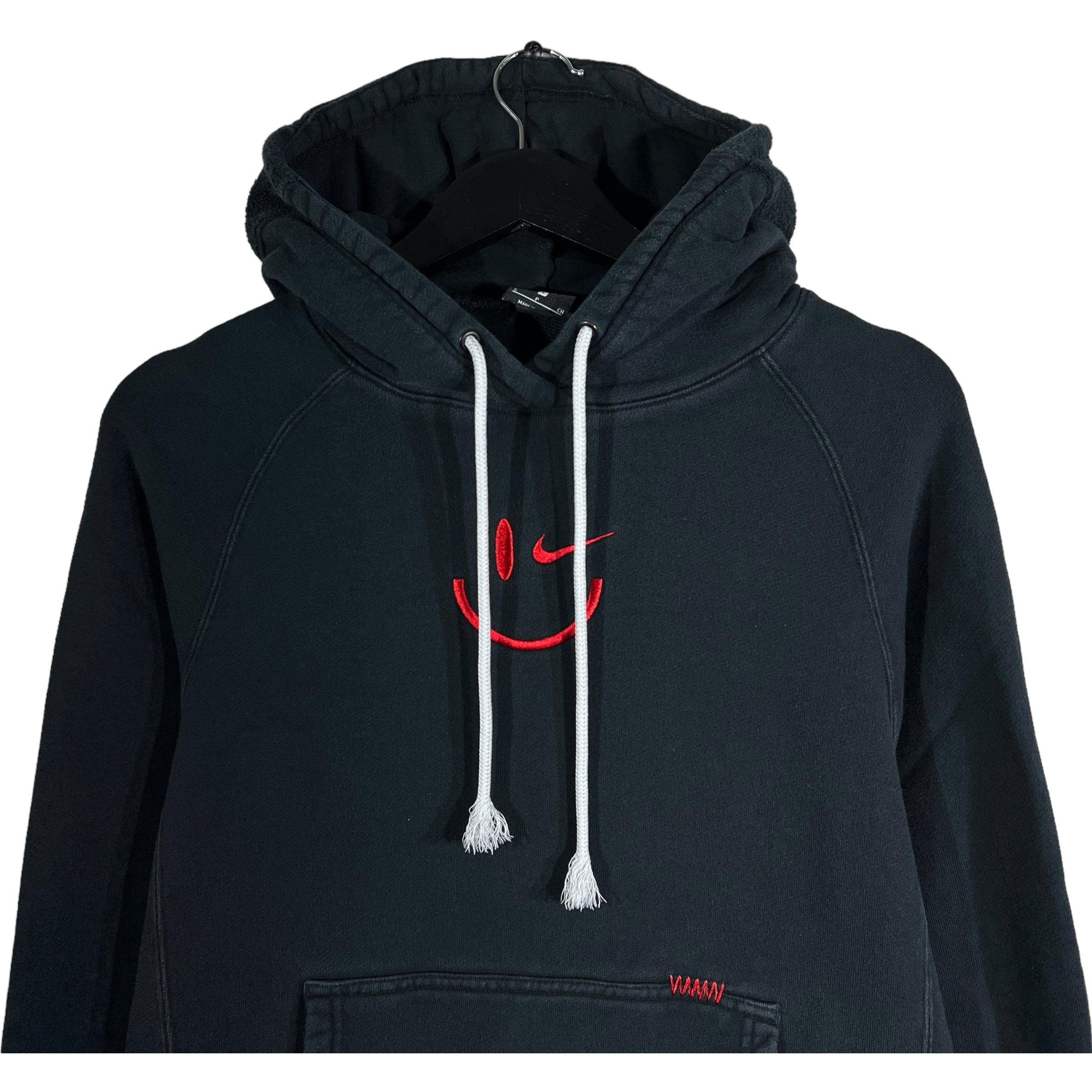 Collection of Nike Hoodie in a gallery layout