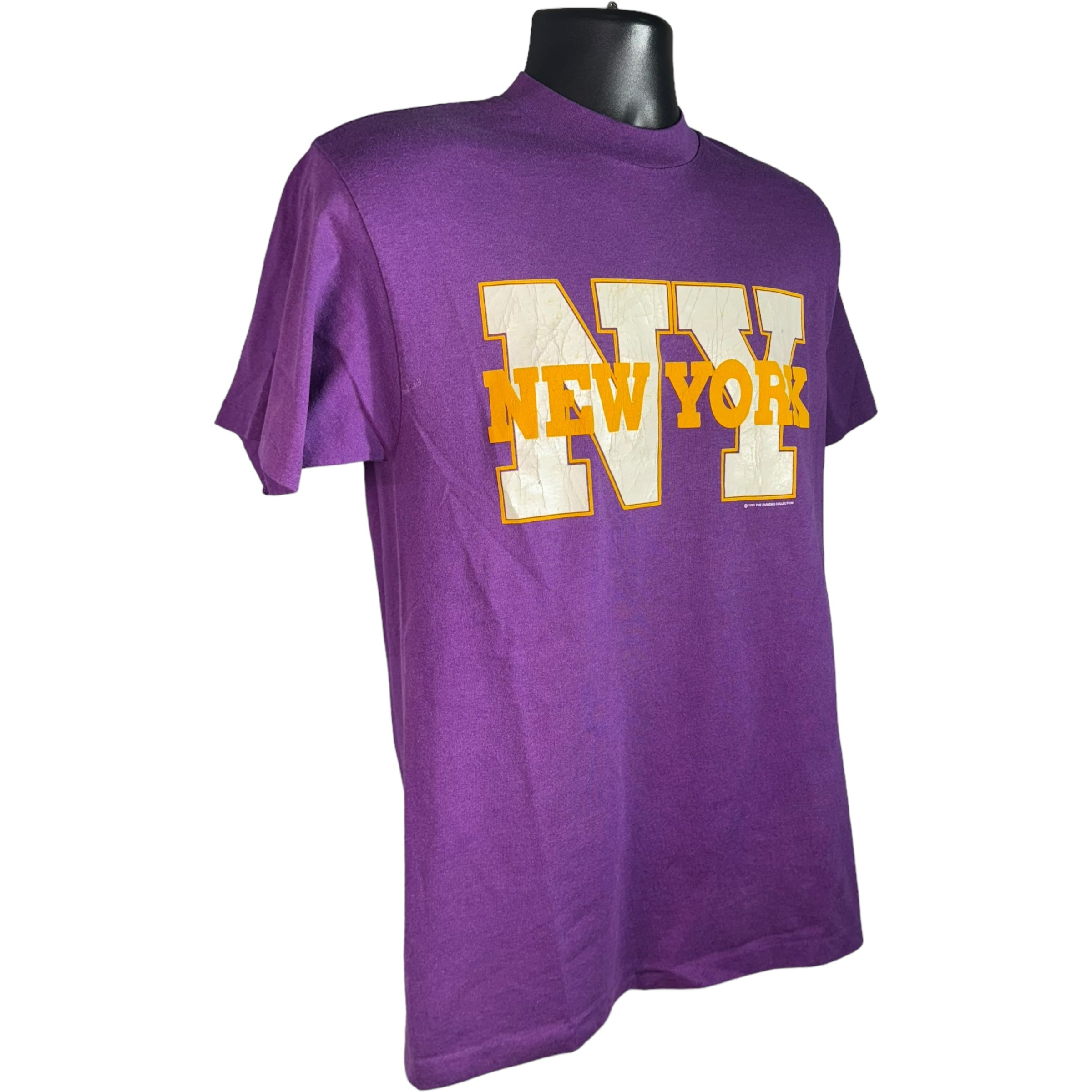 Collection of Vintage NY New York Graphic Tee 1991 in a gallery layout