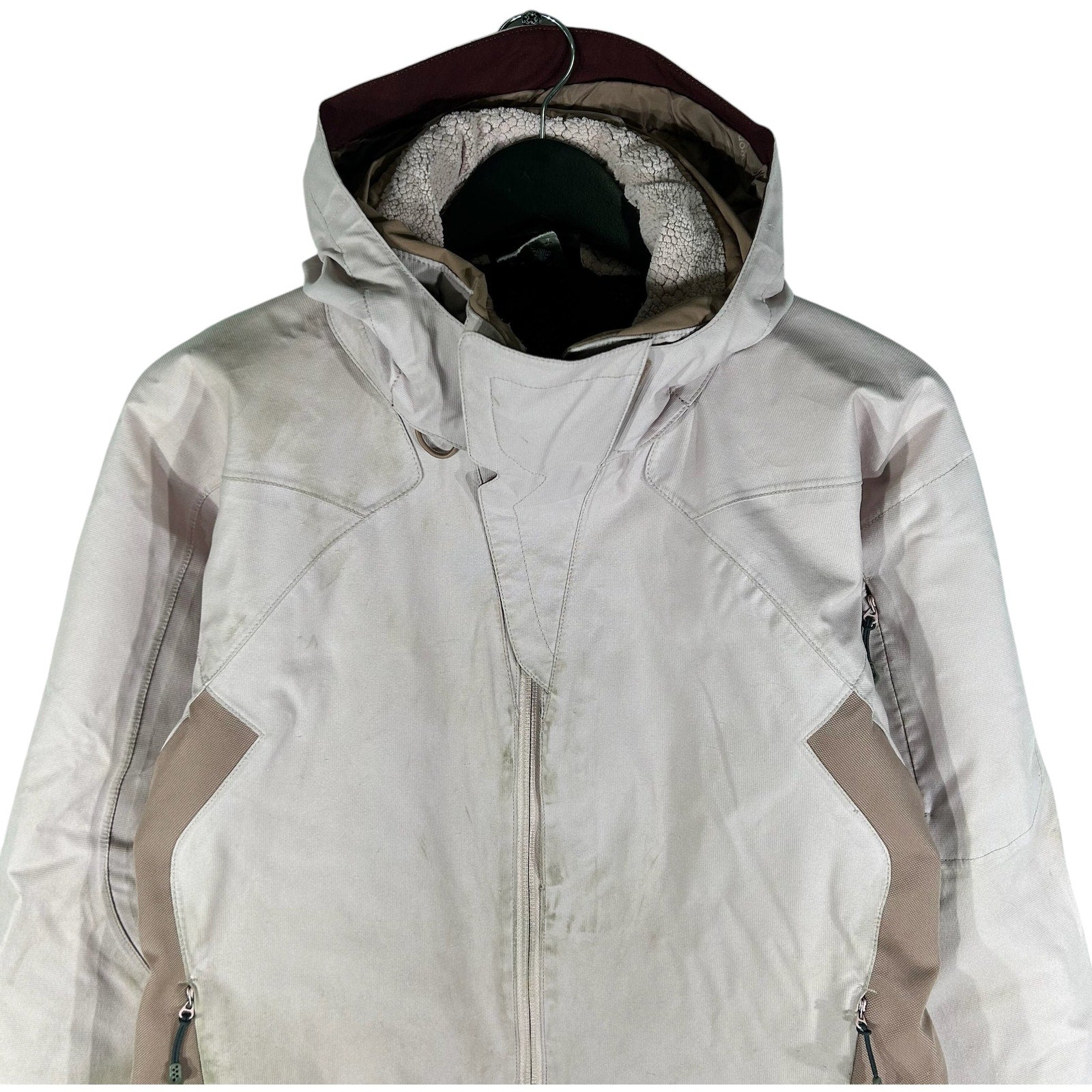Collection of Women's Patagonia Hooded Jacket in a gallery layout