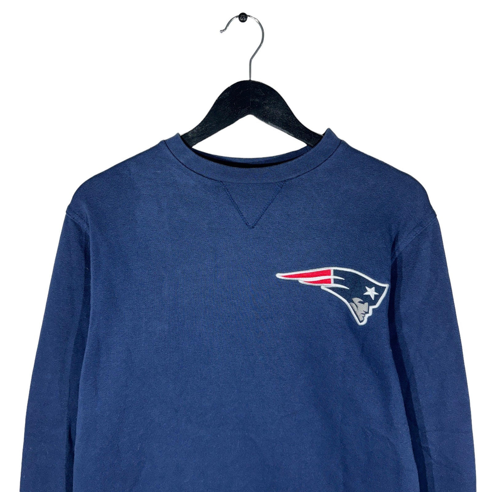 Collection of NFL Patriots Crewneck in a gallery layout