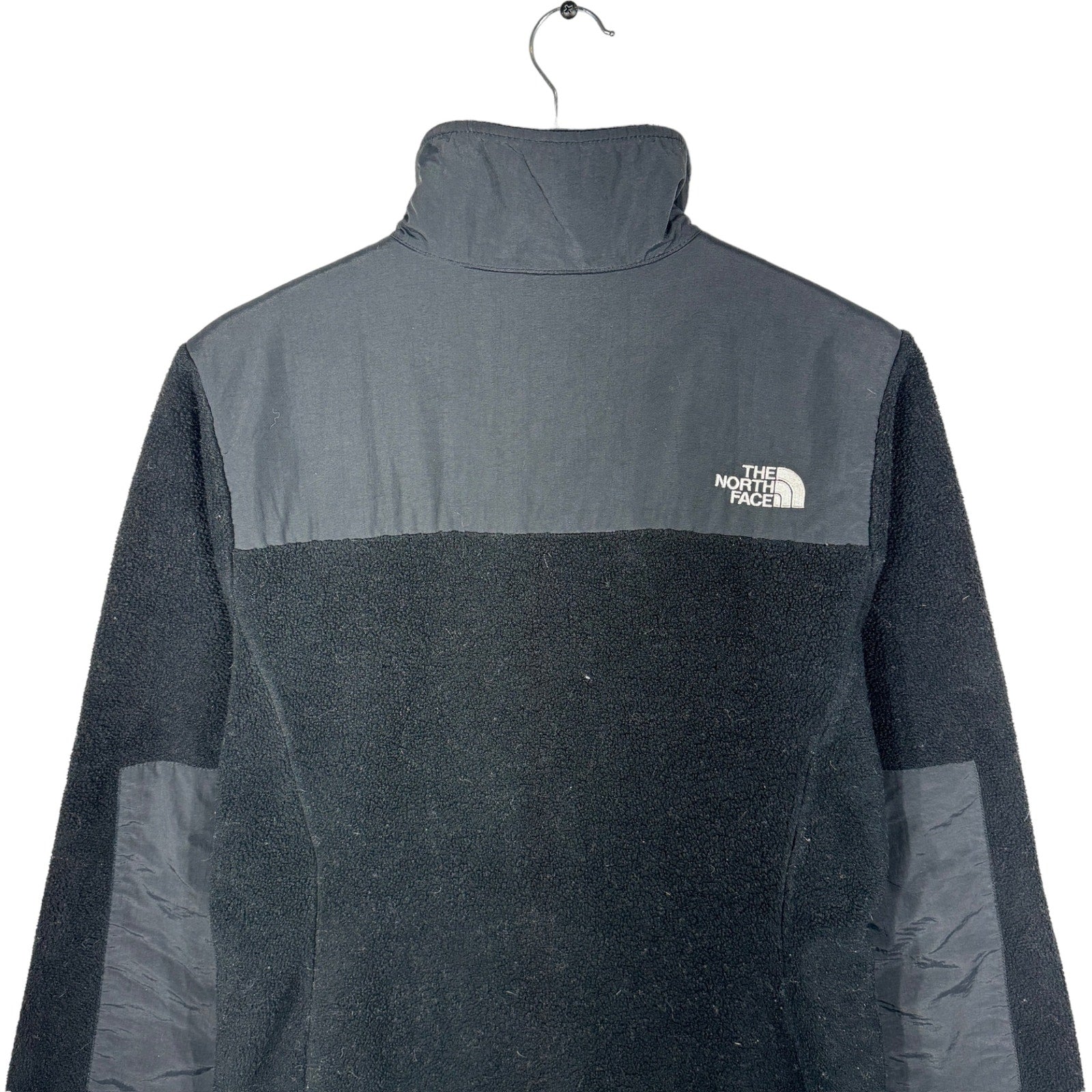 Collection of The North Face Denali Women's Fleece Jacket in a gallery layout