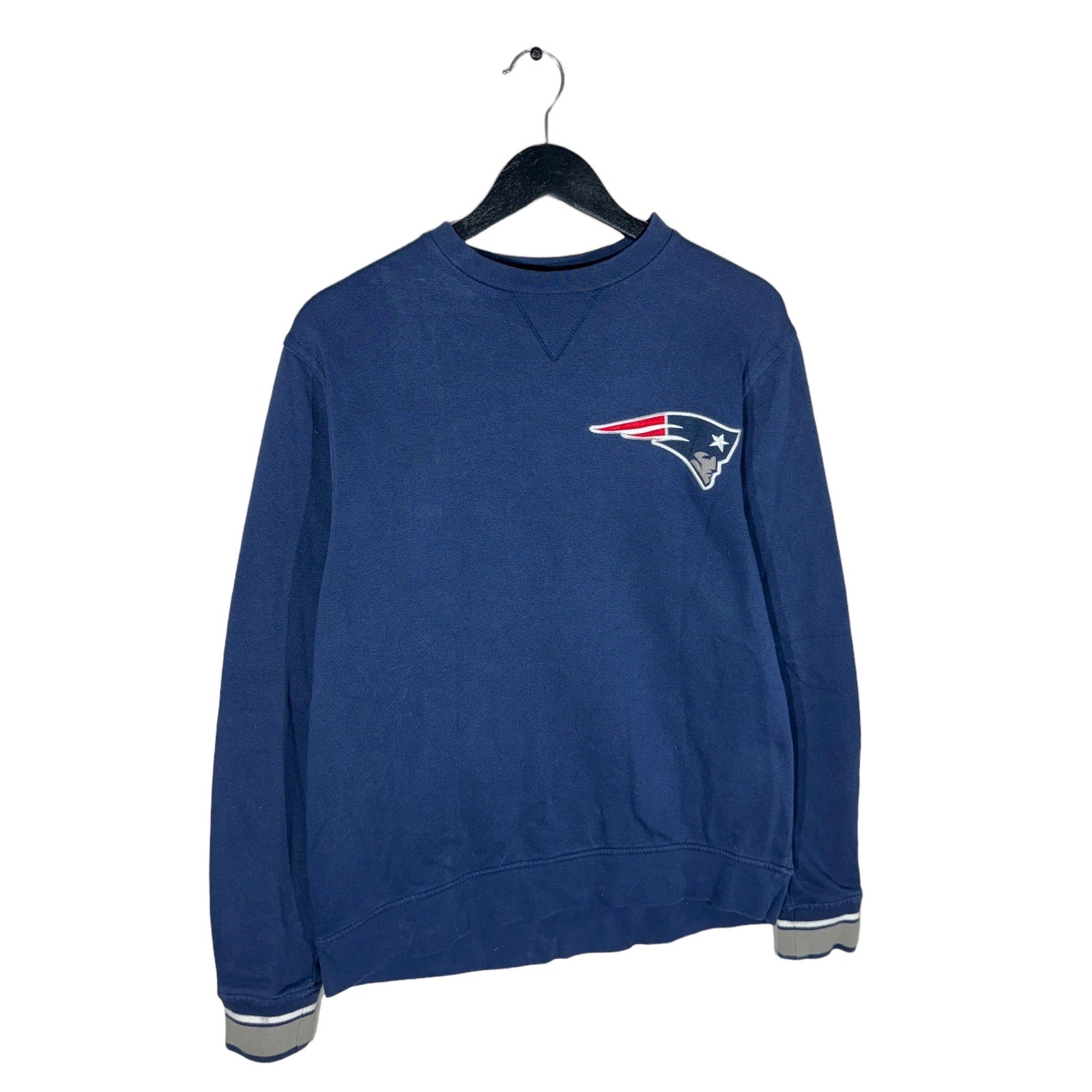 Collection of NFL Patriots Crewneck in a gallery layout