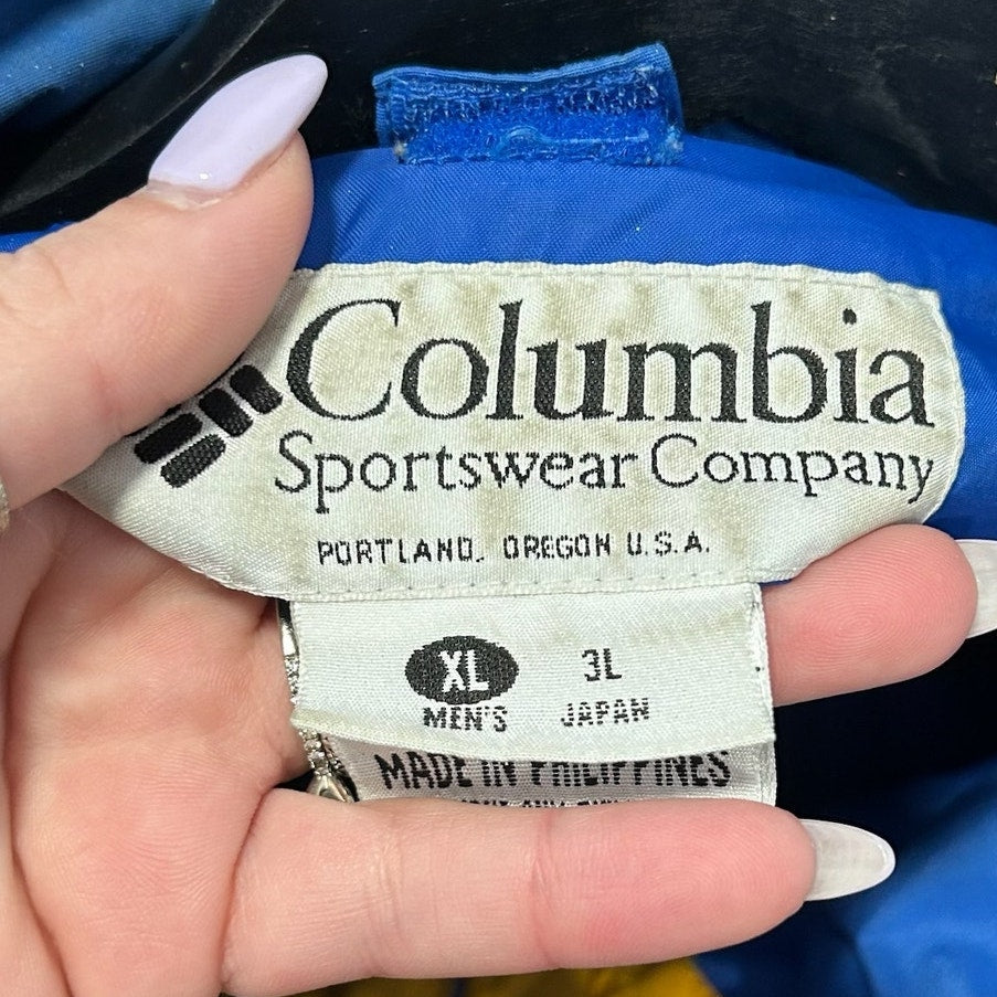 Collection of Vintage Columbia Bugaboo Full Zip Rain Jacket in a gallery layout
