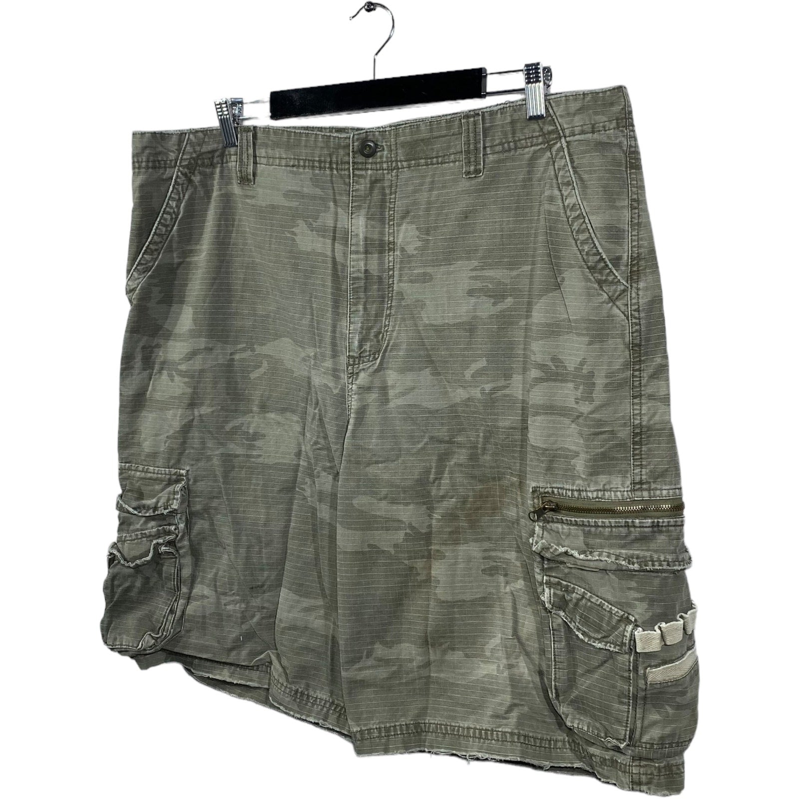 Collection of No Boundaries Camo Zip Fly Cargo Shorts in a gallery layout