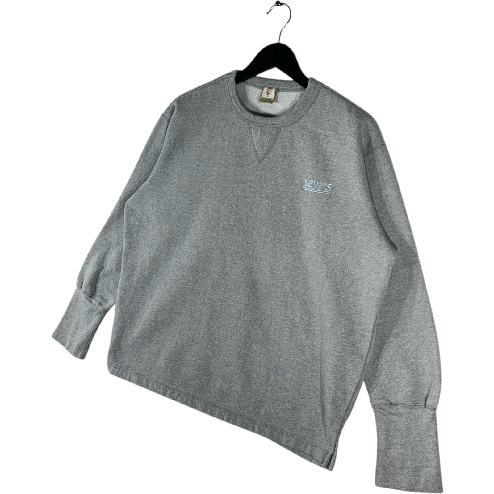 Collection of Women's Levi's Pullover Crewneck in a gallery layout